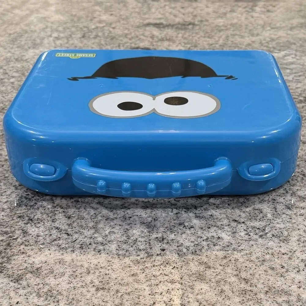 2015 Sesame Street/Hasbro-Cookie Monsters Numbers On the Go Case/Playset-Blue VG